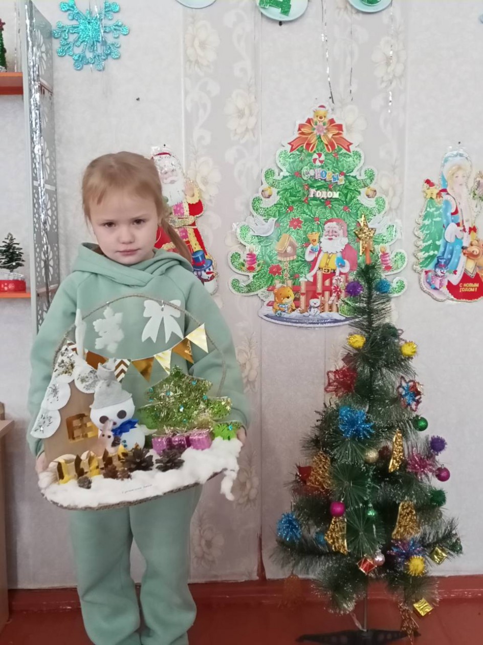 Новогодний праздник у Снеговика