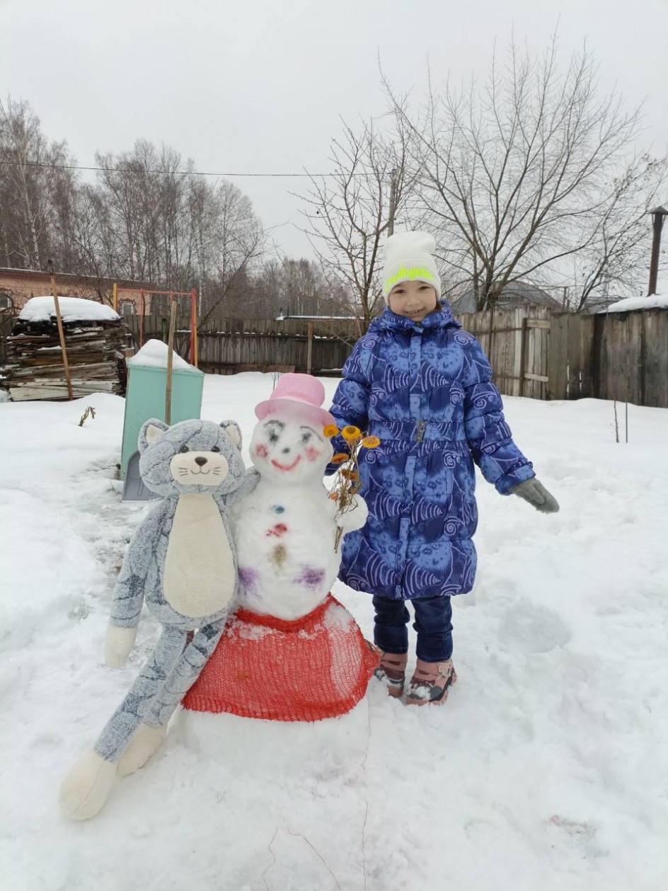 Весёлый снеговик