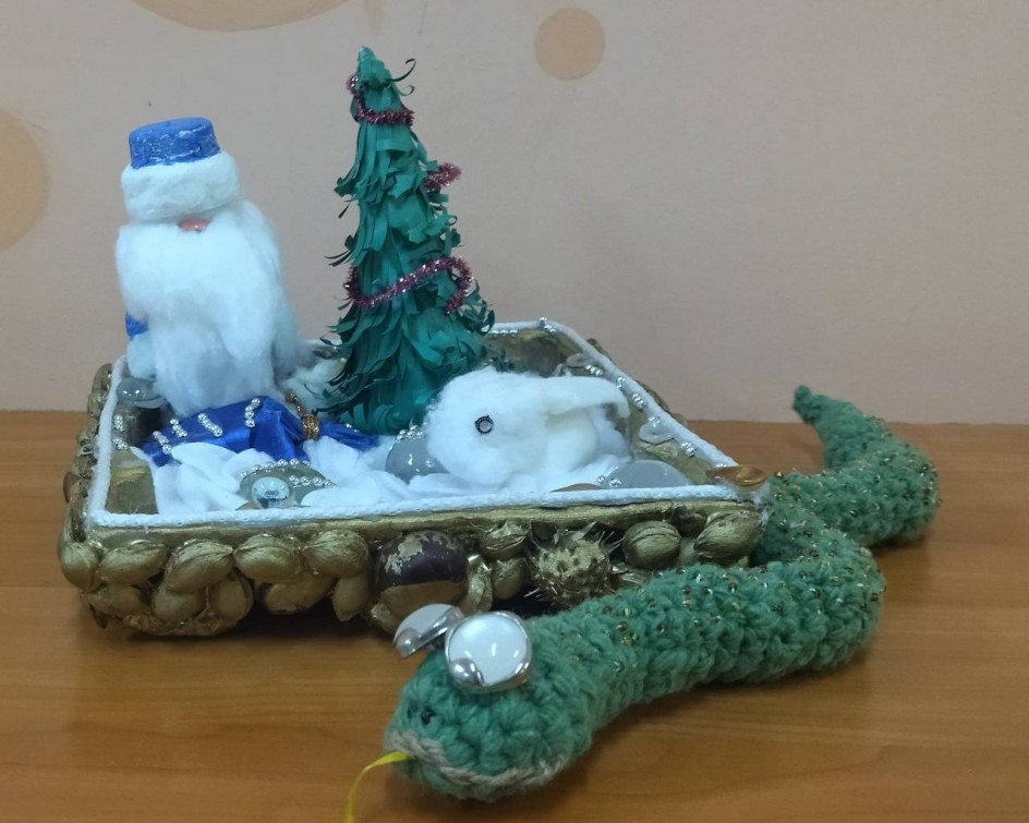 "Скоро, скоро Новый год"