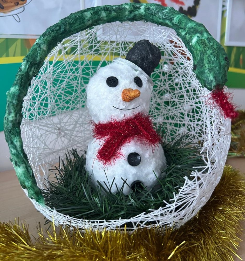 Новогодний снеговик