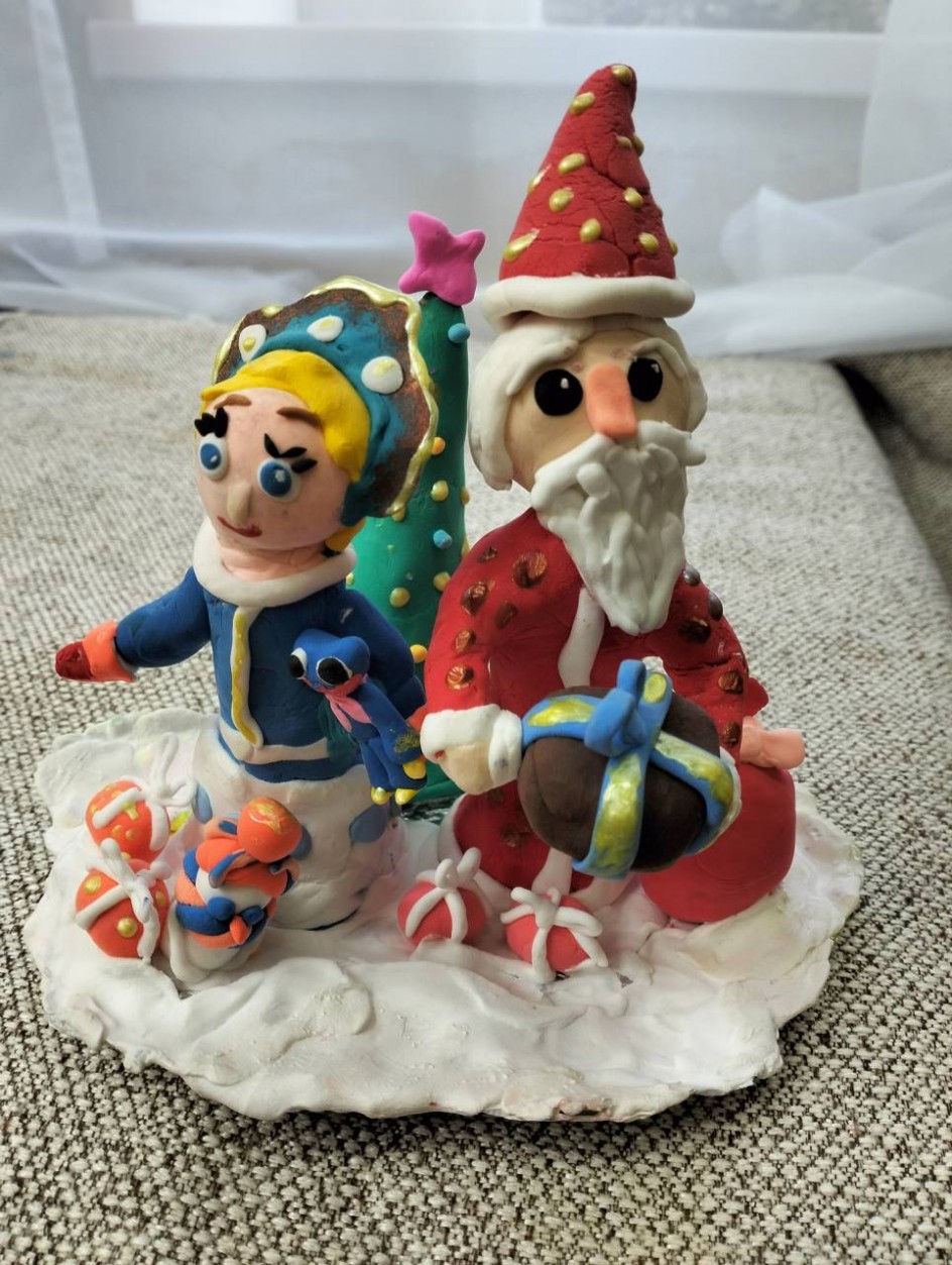 Всем детям подарки