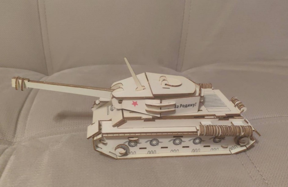 Поделка "Танк Т-34"