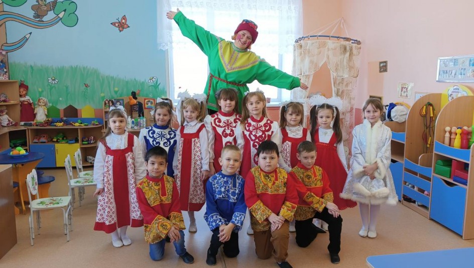 "Ой, да Масленка, ой, да шикорая!"