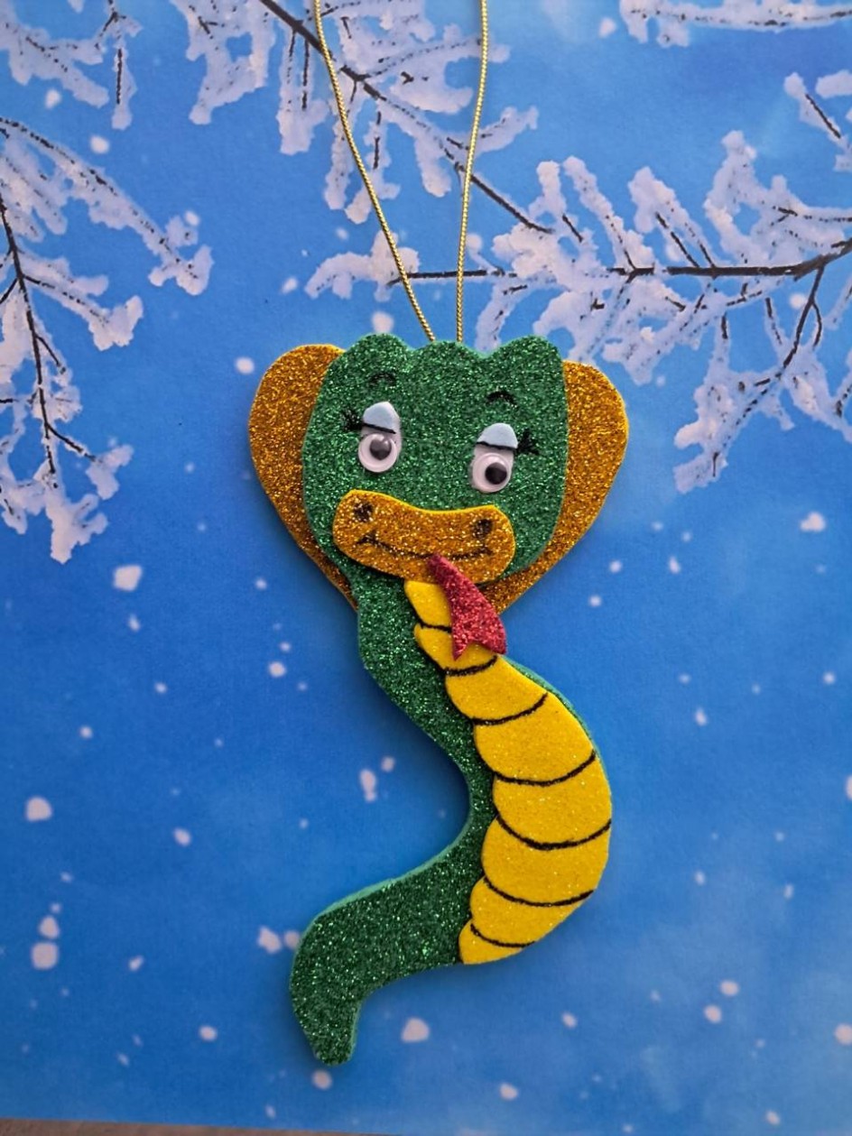 Красавица змея