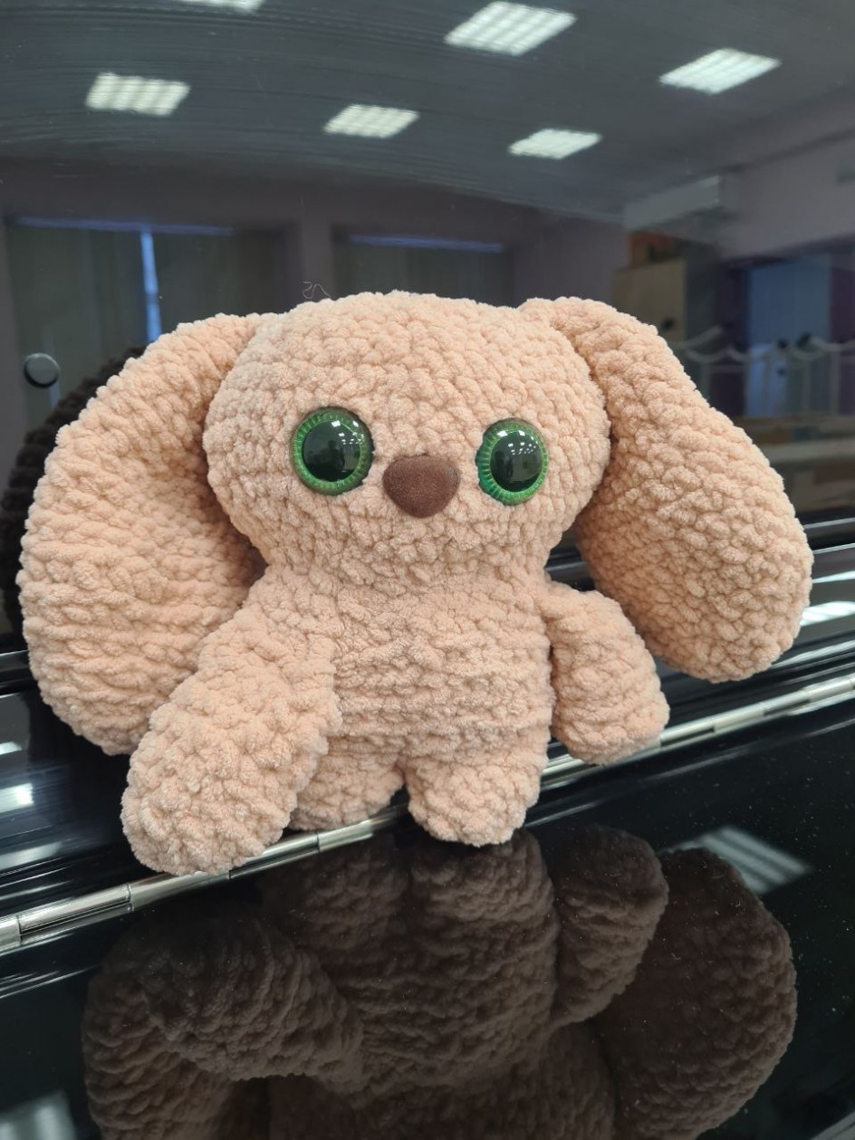Вязаная игрушка "Заяц"