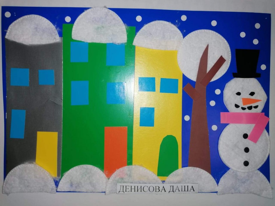 Снеговик во дворе