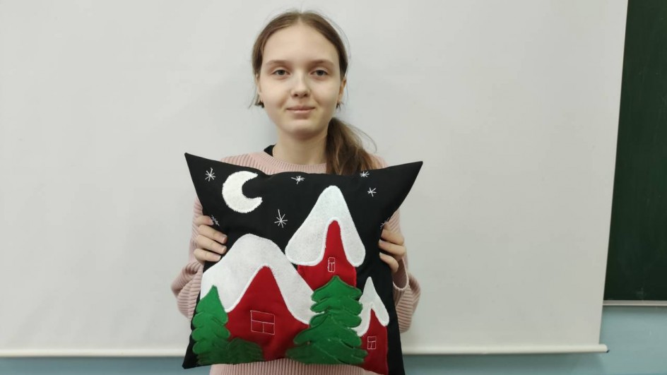 Декоративная подушка "Ночь чудес"