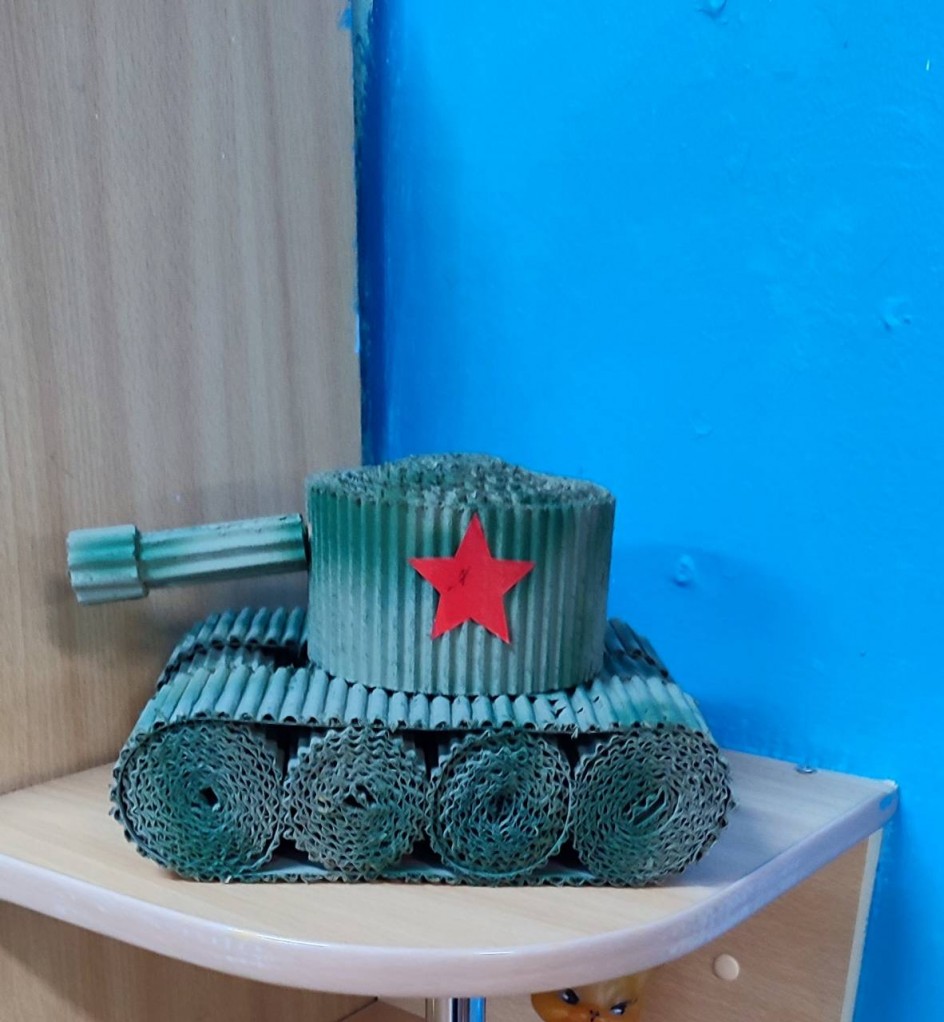 "Броня крепка и танки наши быстры"...