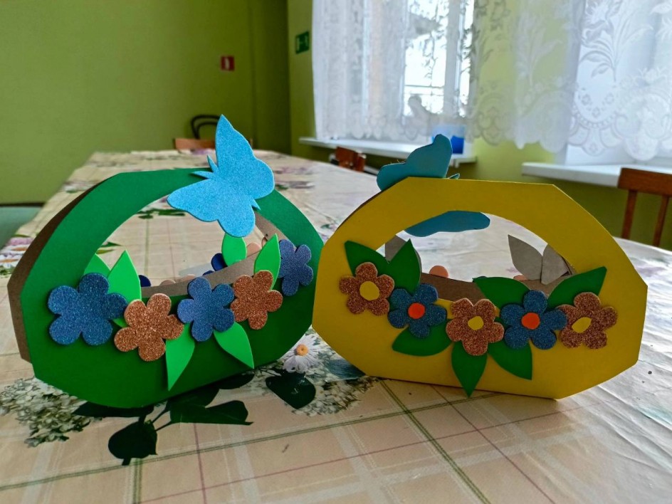 Корзинка с цветами