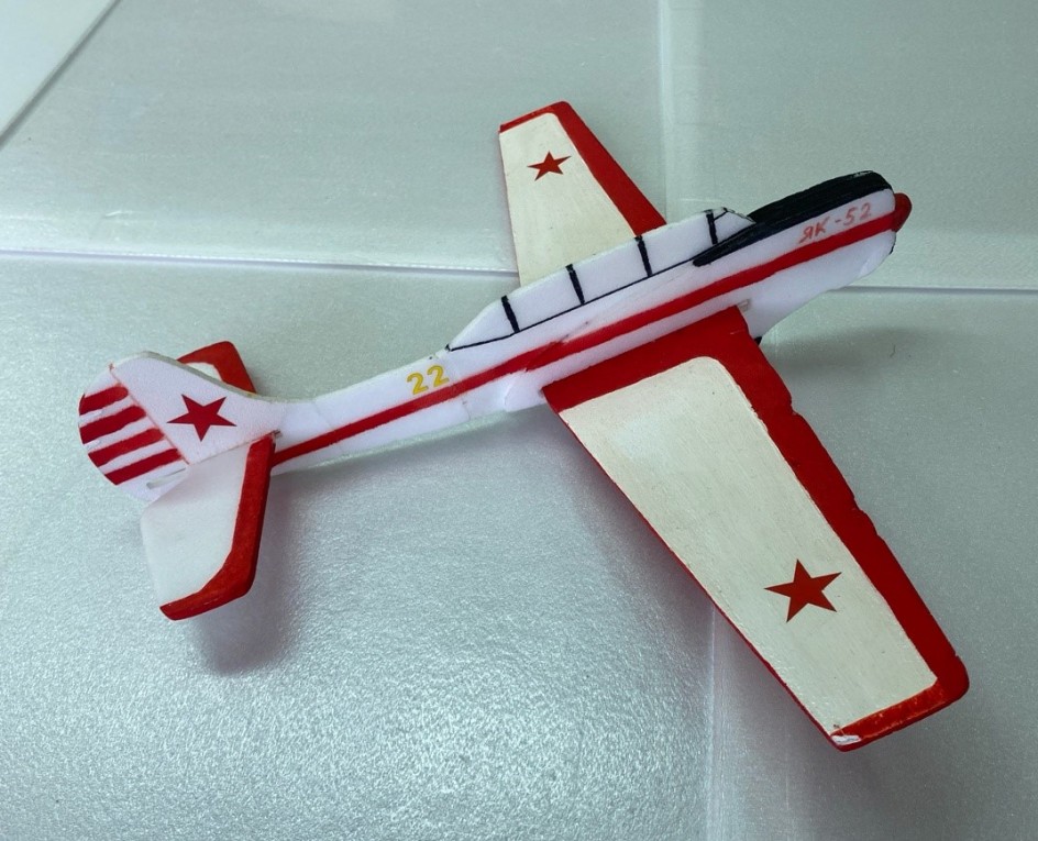 Метательная модель самолета "ЯК-52"