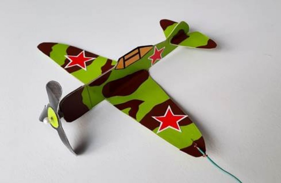 ЛА-5 самолет Великой Отечественной войны из картона