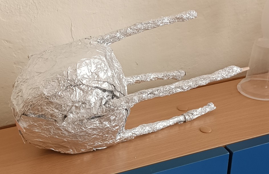 Космический спутник