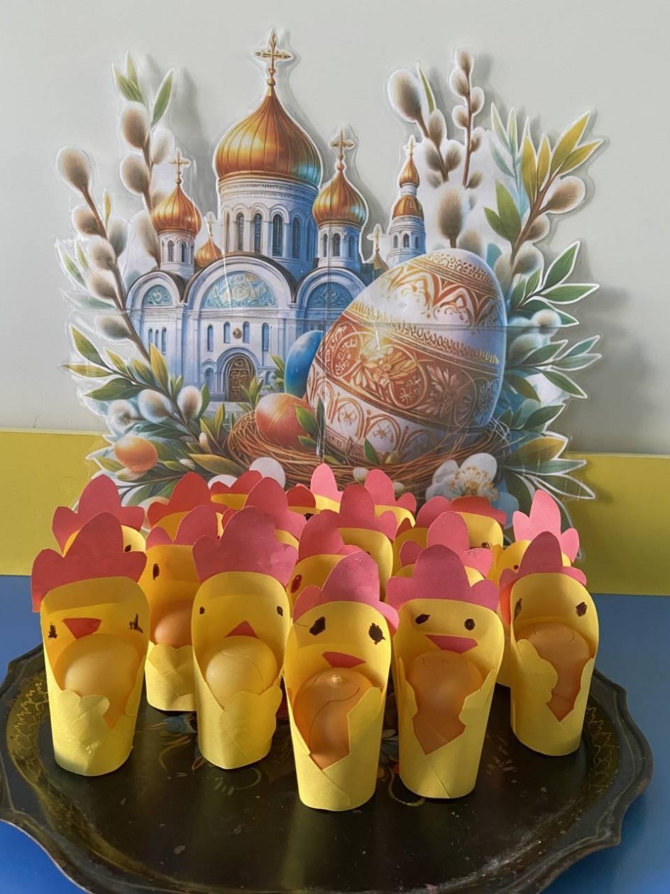 Коллективная работа «Пасхальные курочки»