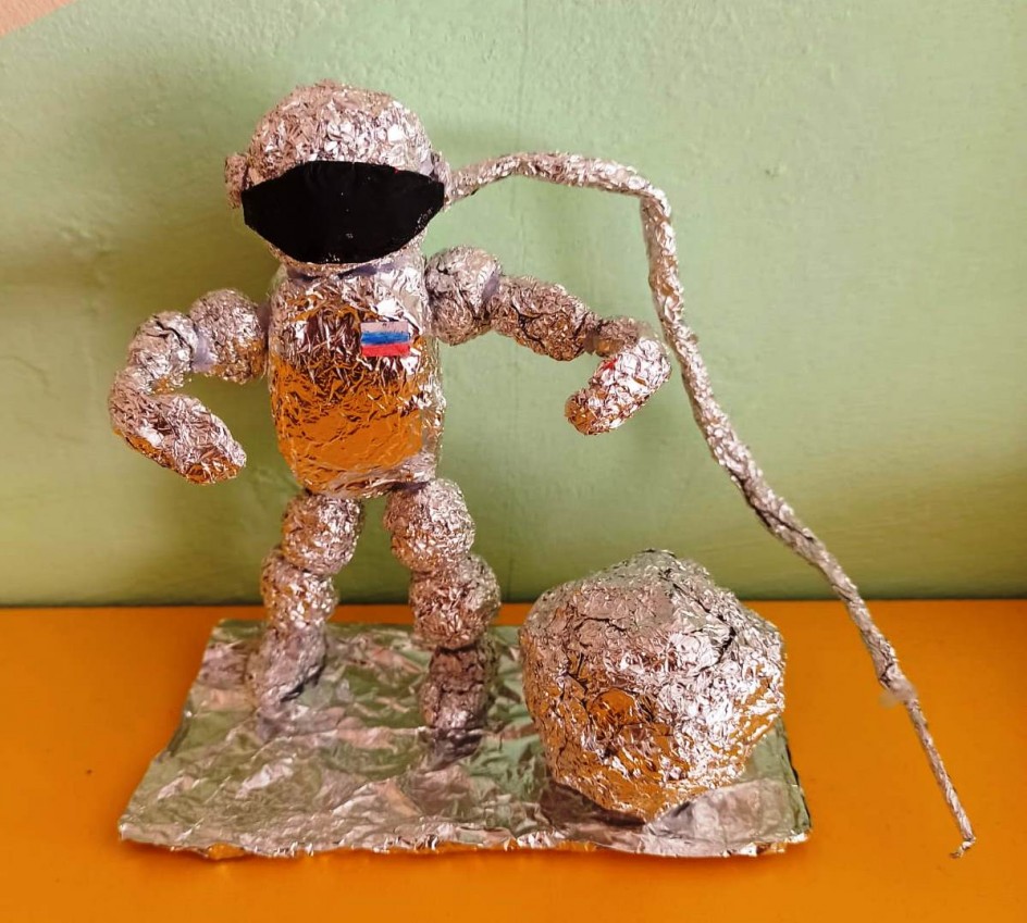 Космонавт