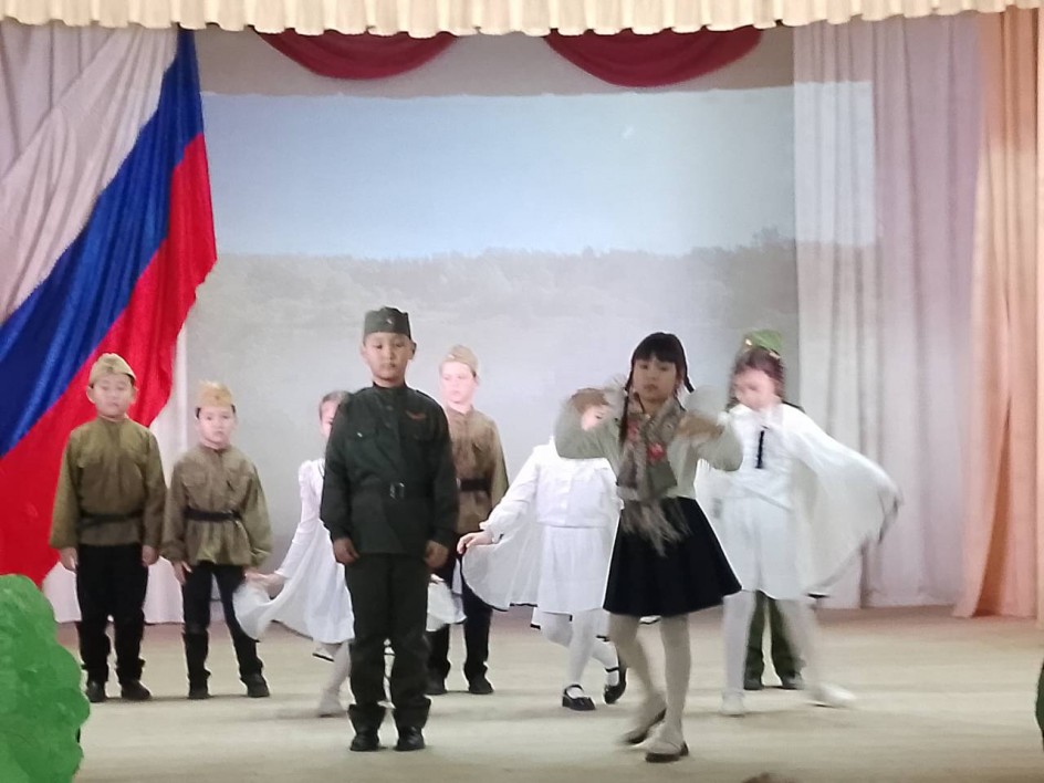 Война вошла в мальчишество моё