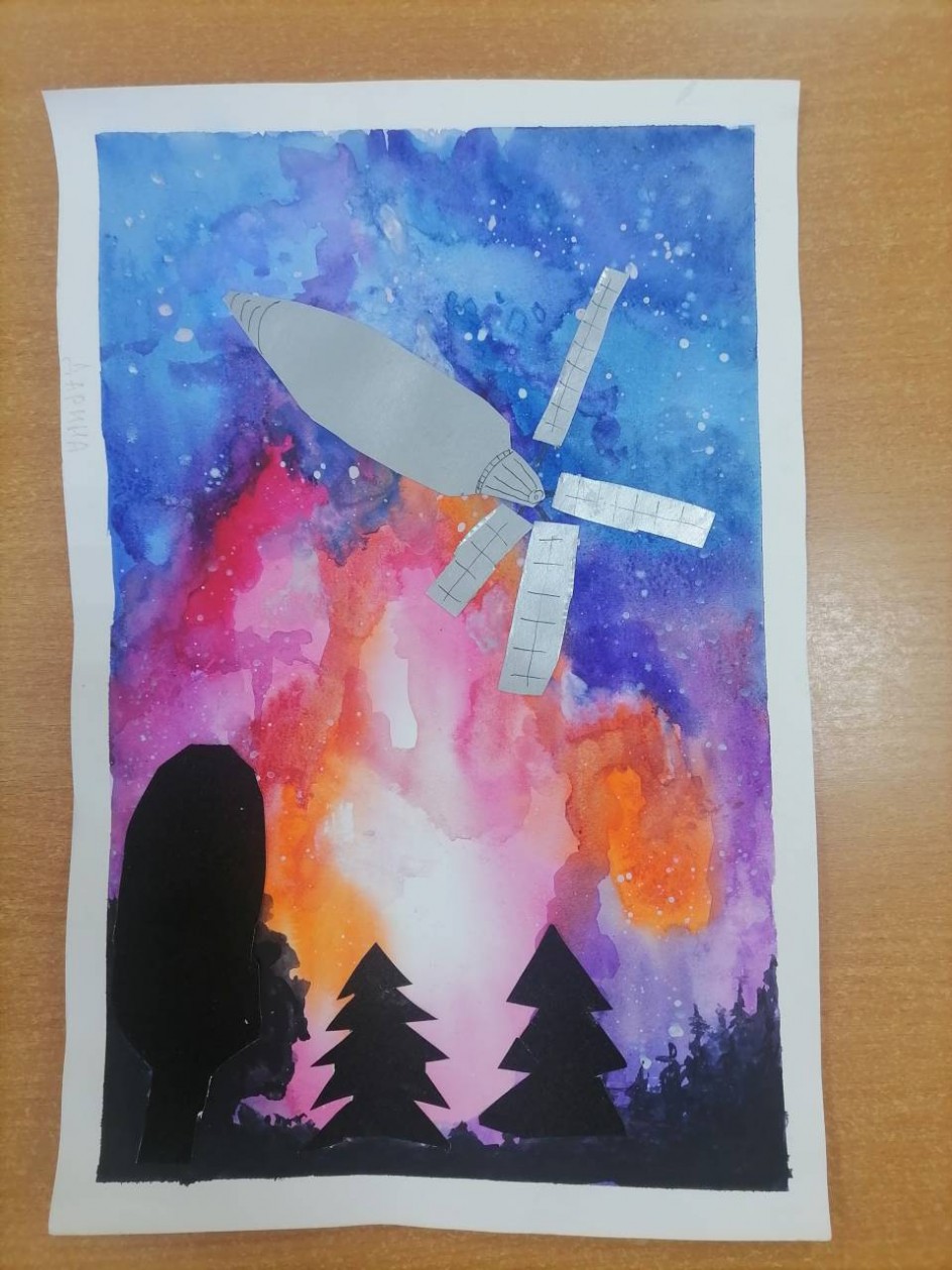 Спутник в ночном небе