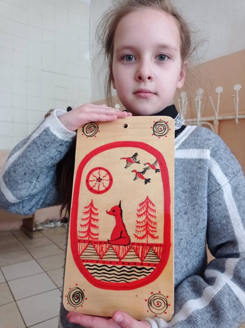 Мезенская роспись разделочной доски