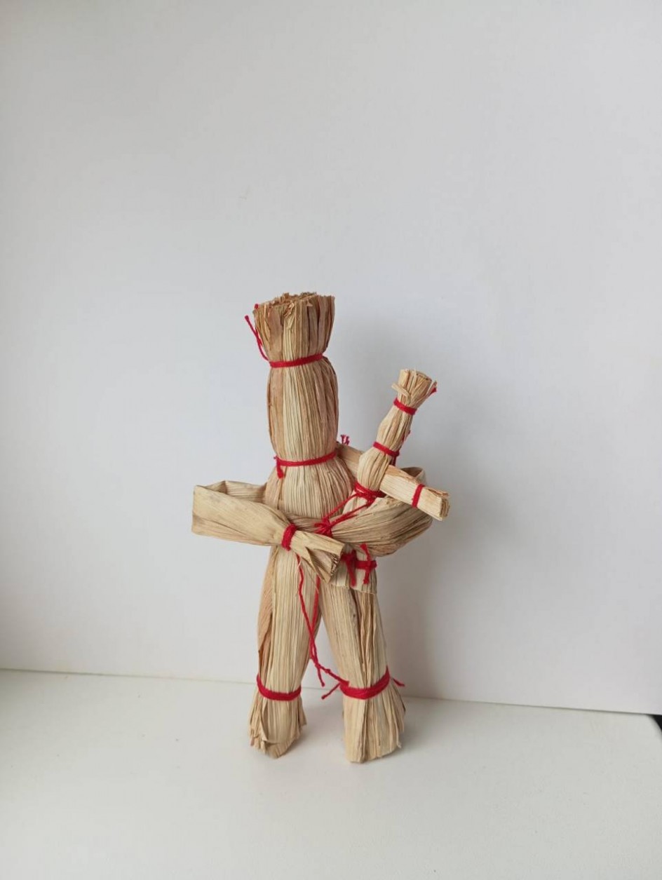 "Под папиной защитой " игрушка из талаша