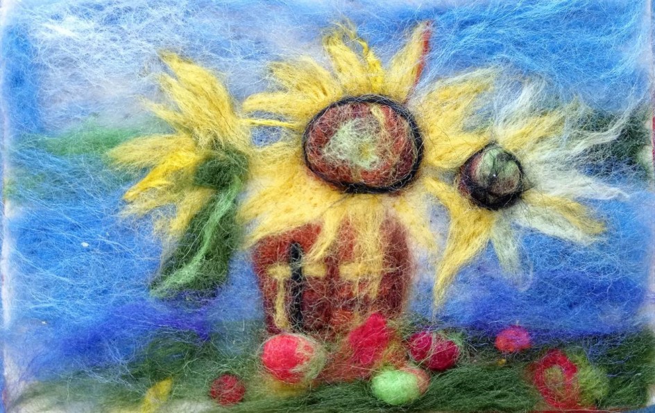 Натюрморт с подсолнухами и яблоками