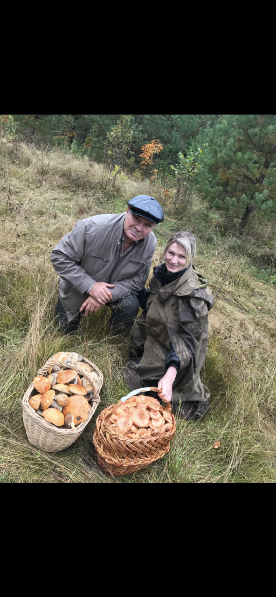 Мама с дедом по грибы!