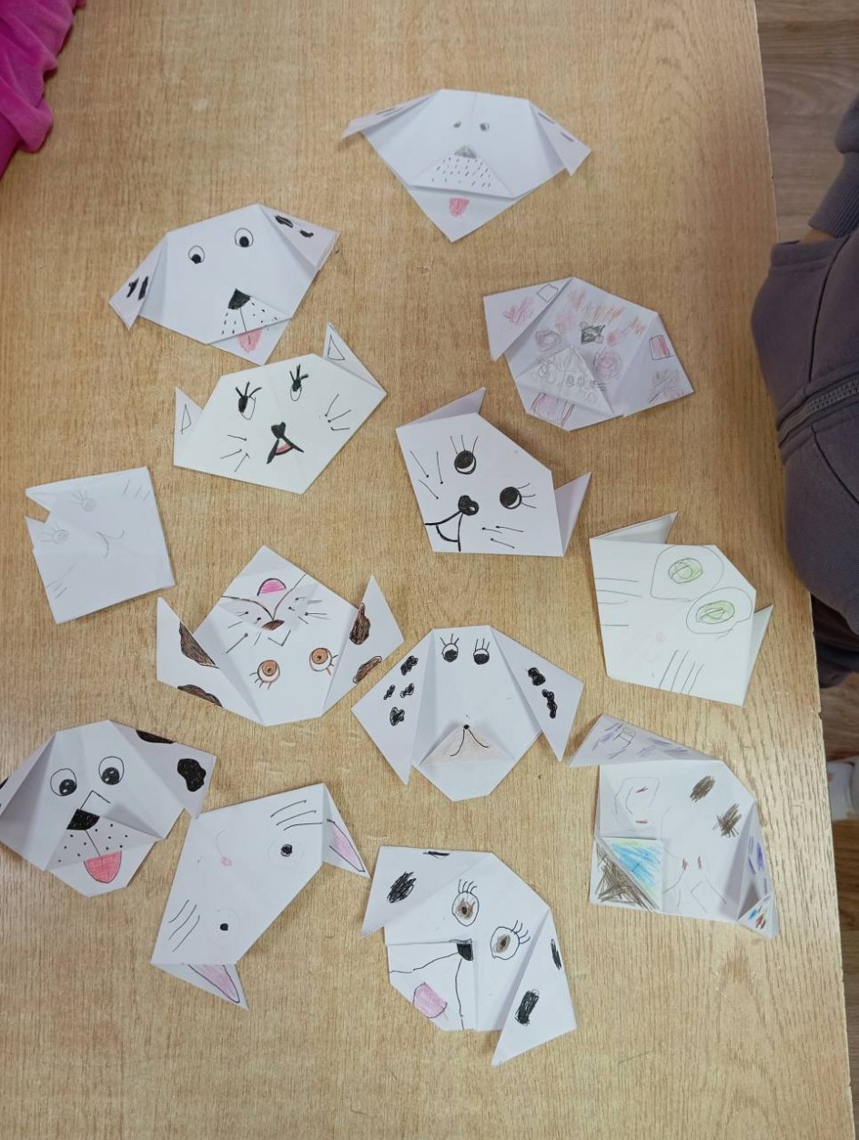 " Собака оригами"