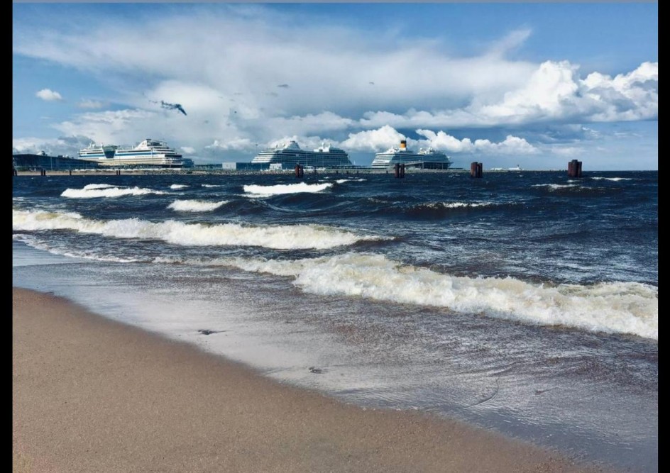 "Ах - море, море"