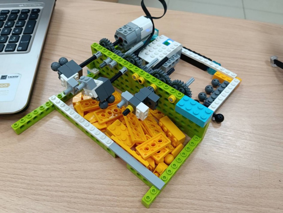 Электрический вертел для барбекю