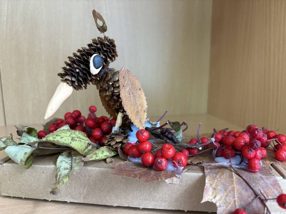 Ворона на полянке