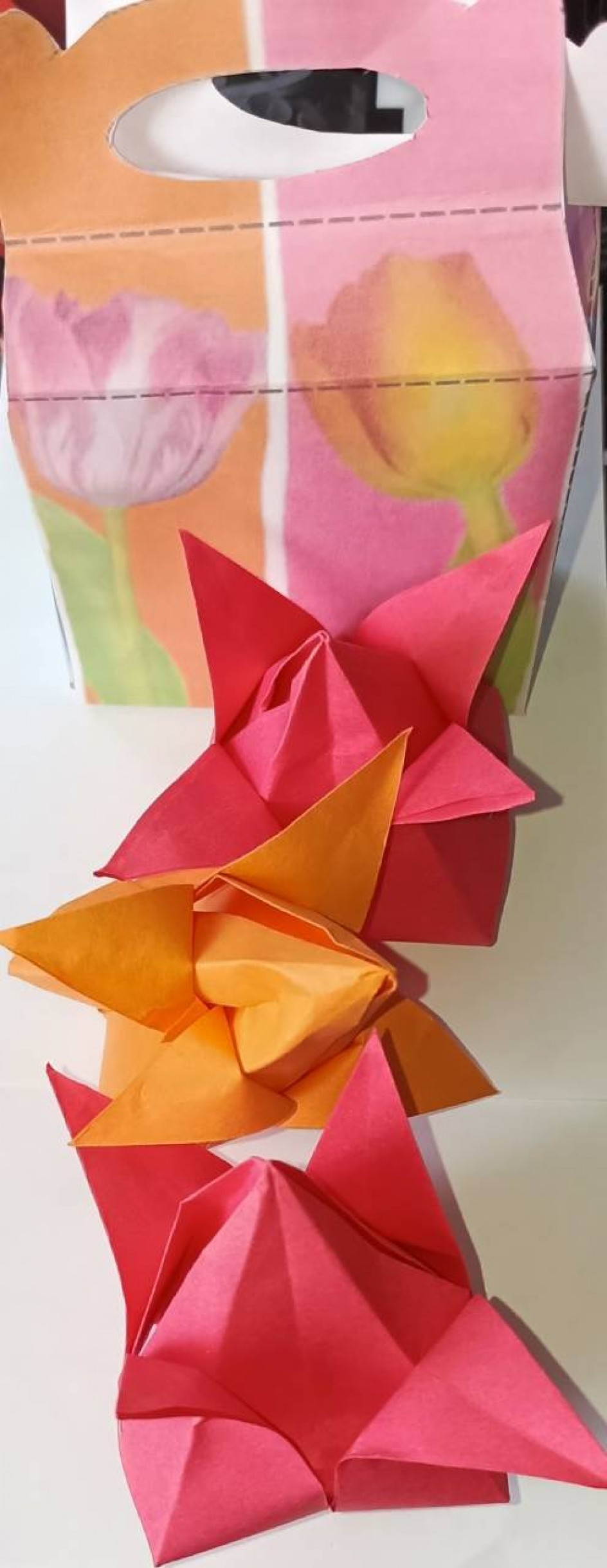 "" КОРОБОЧКА, ЦВЕТОЧКИ"