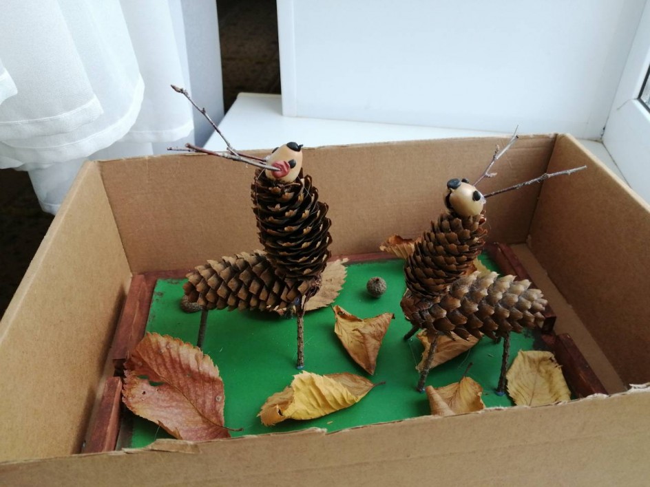 Олени в осеннем лесу