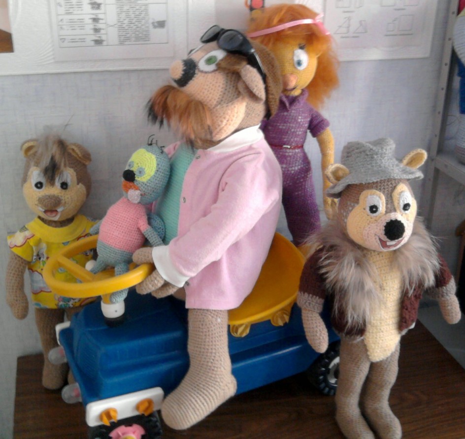 "Чип и Дейл спешат на помощь"