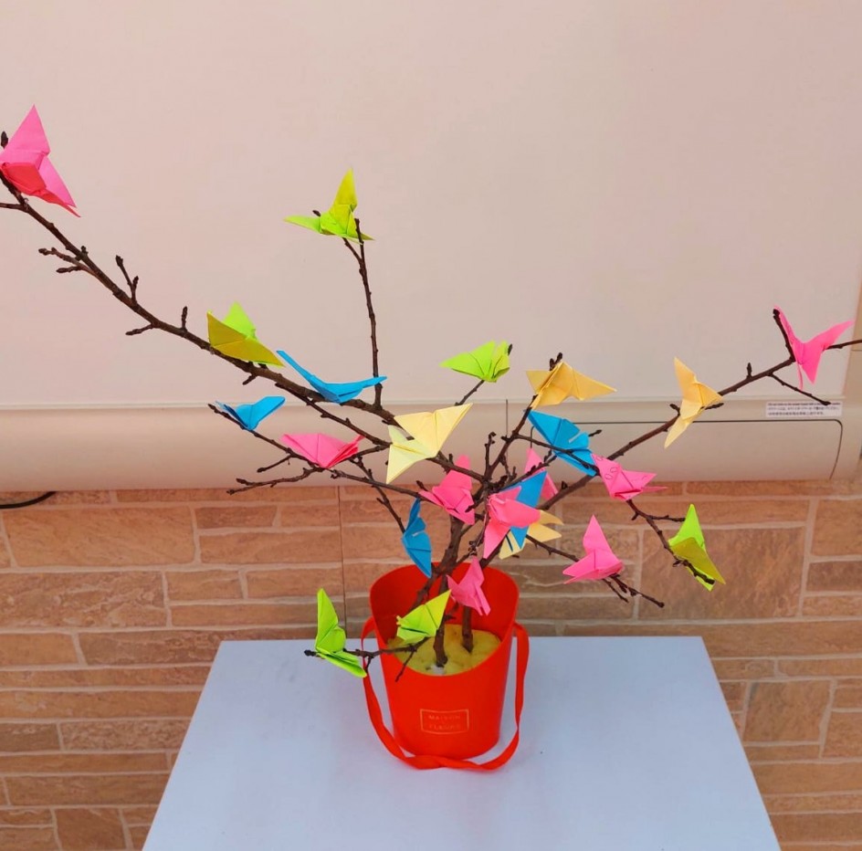 Бабочки из оригами.