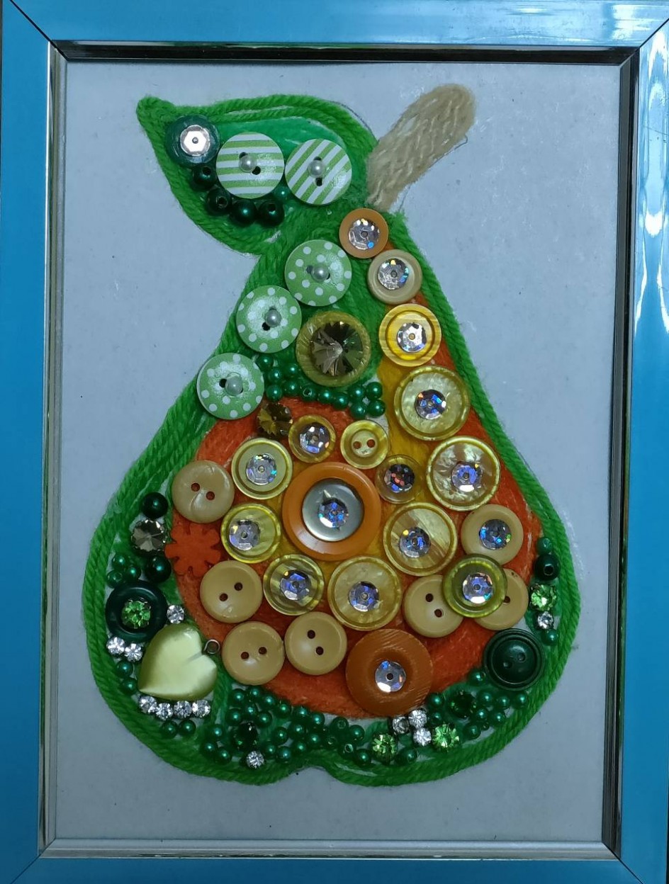 Пуговичная мозаика "Груша нельзя скушать".