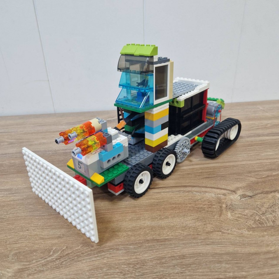 Снегоуборочная машина