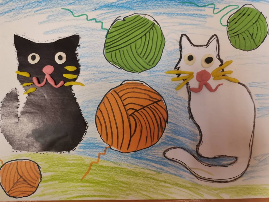 Котята с клубками