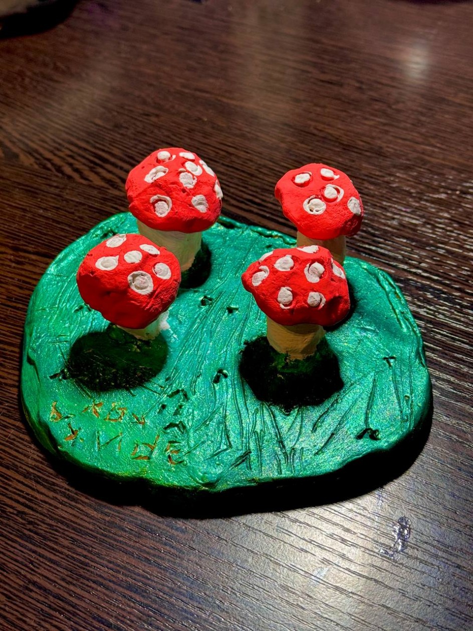 Поляна с грибами