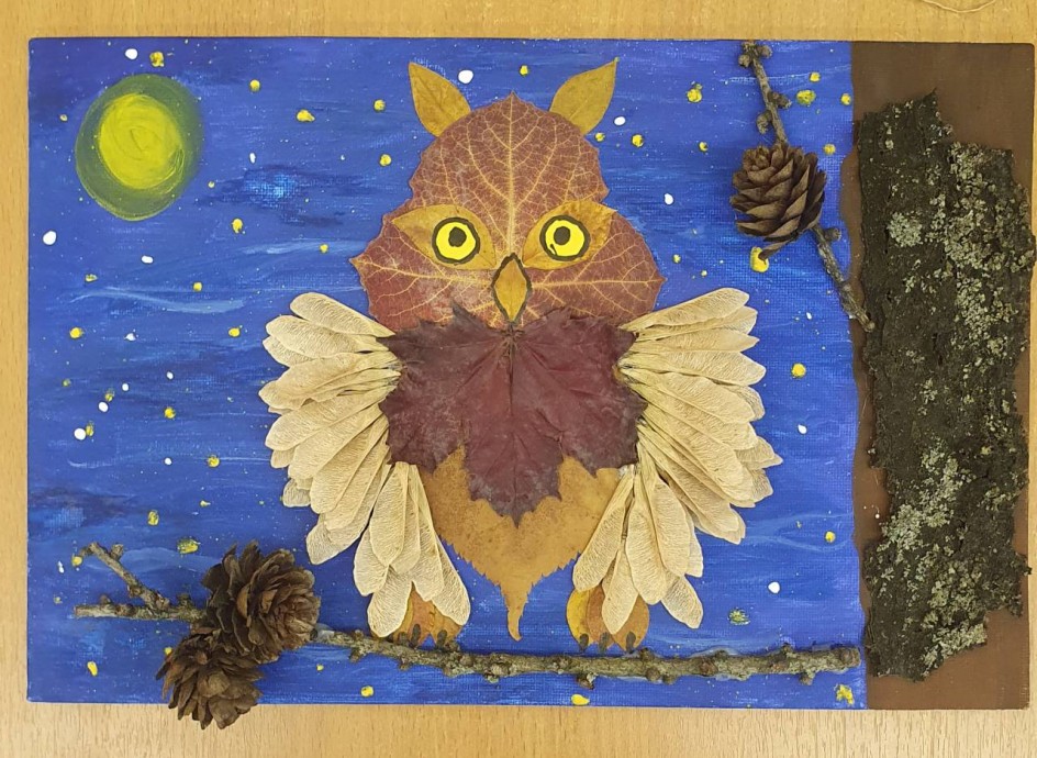 Ночная сова в осеннем лесу