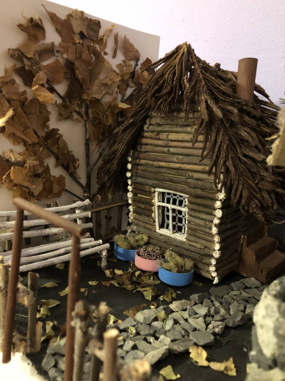 Поздняя осень. Домик в деревне.