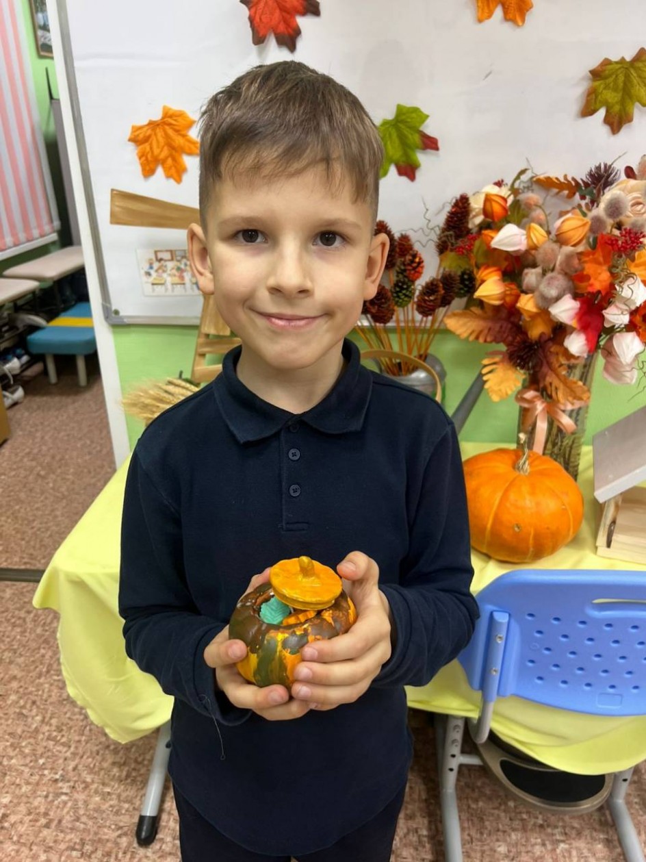 Свеча из воска в горшочке из гипсовой пасты