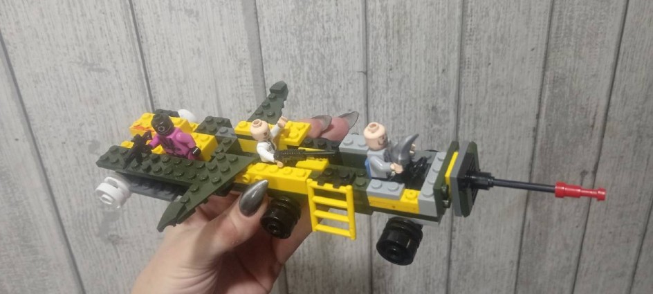 "Боевой военный корабль"