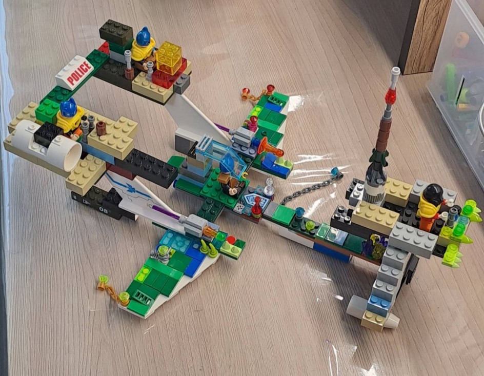 Космический корабль службы межгалактической безопасности