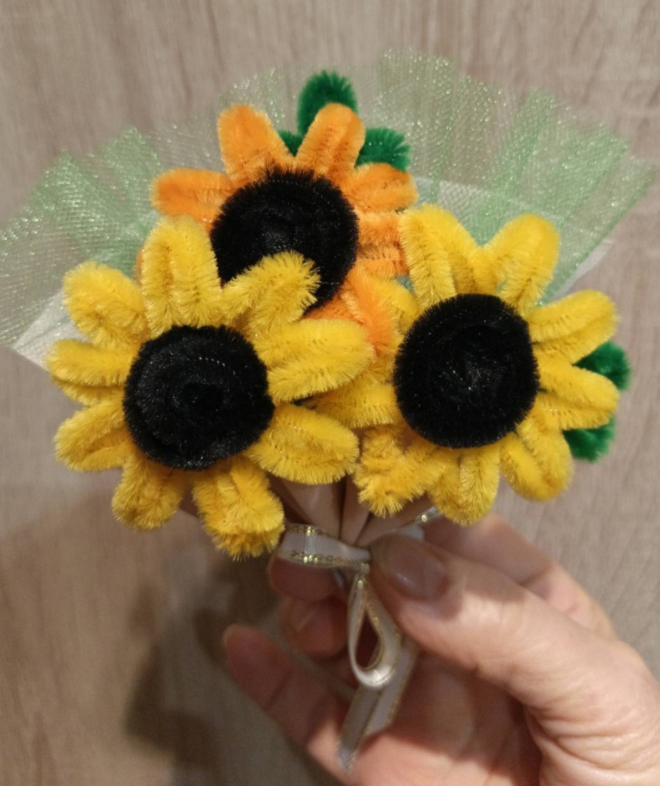 Бутоньерка "Подсолнухи"- синильная проволока