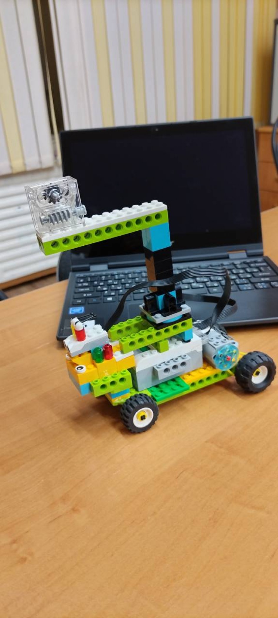 Робо-грузовик