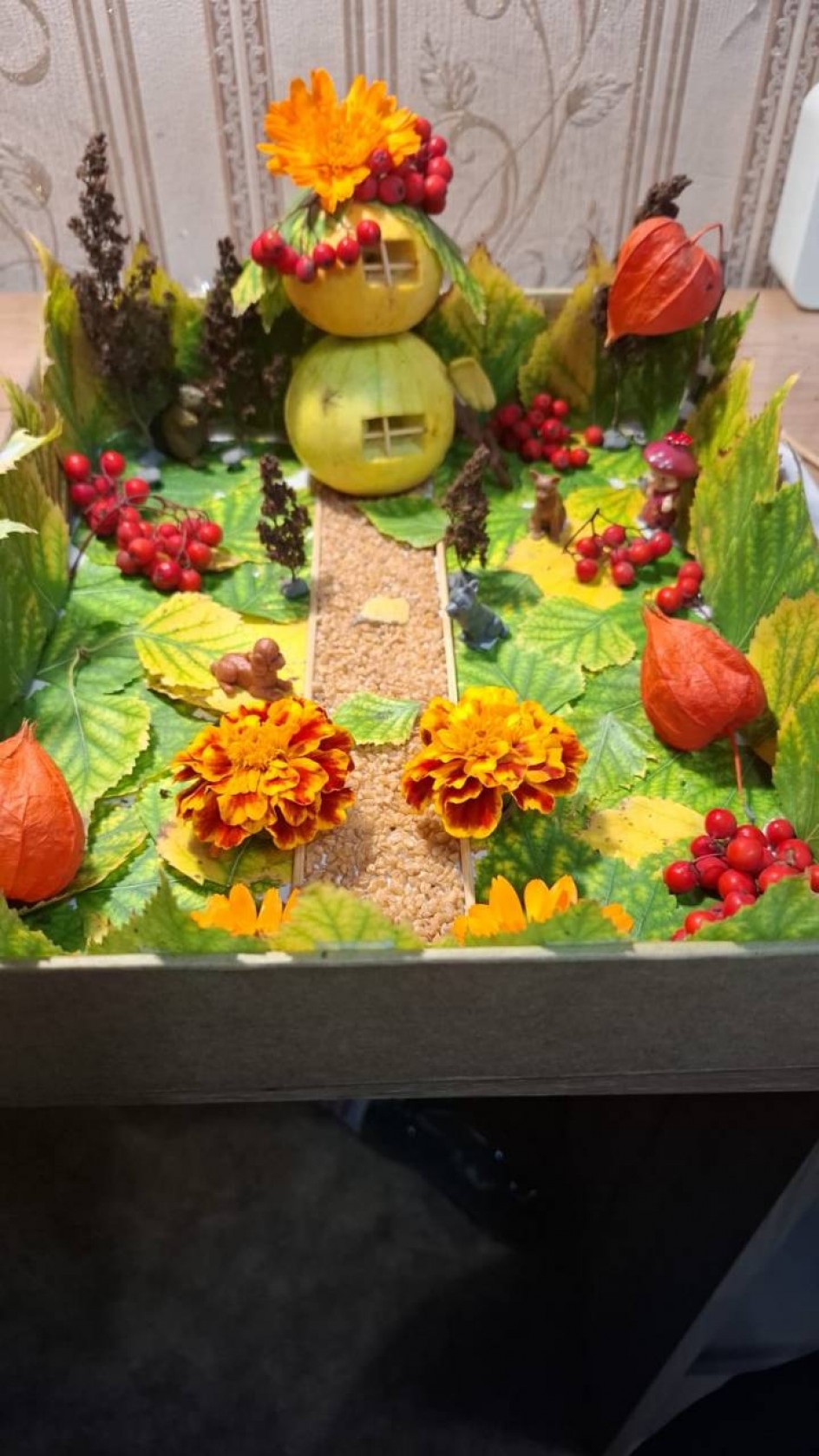 "Осенний теремок"