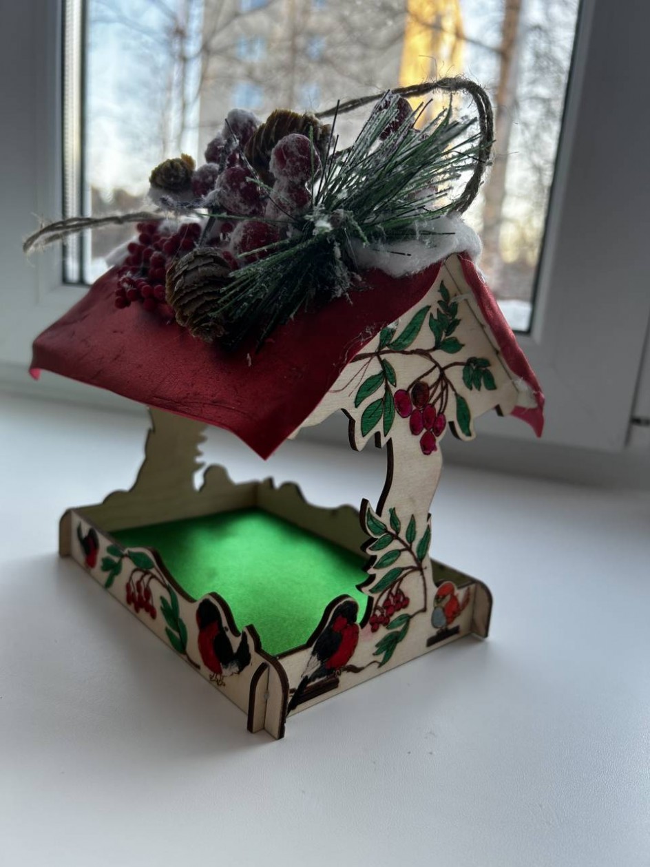 Кормушка для птиц