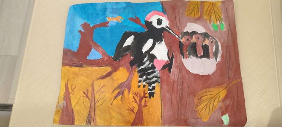 Нескучная семейка дятлов