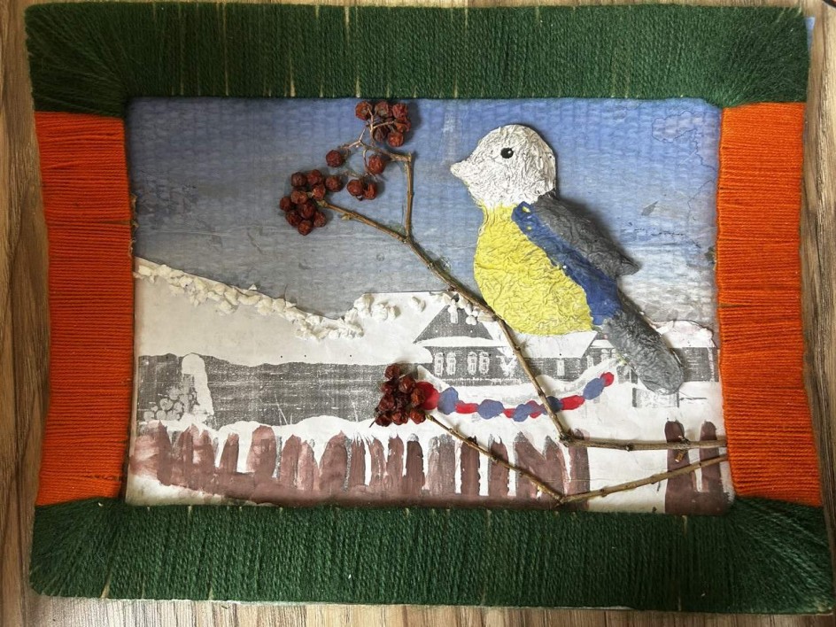 Синичка на ветке