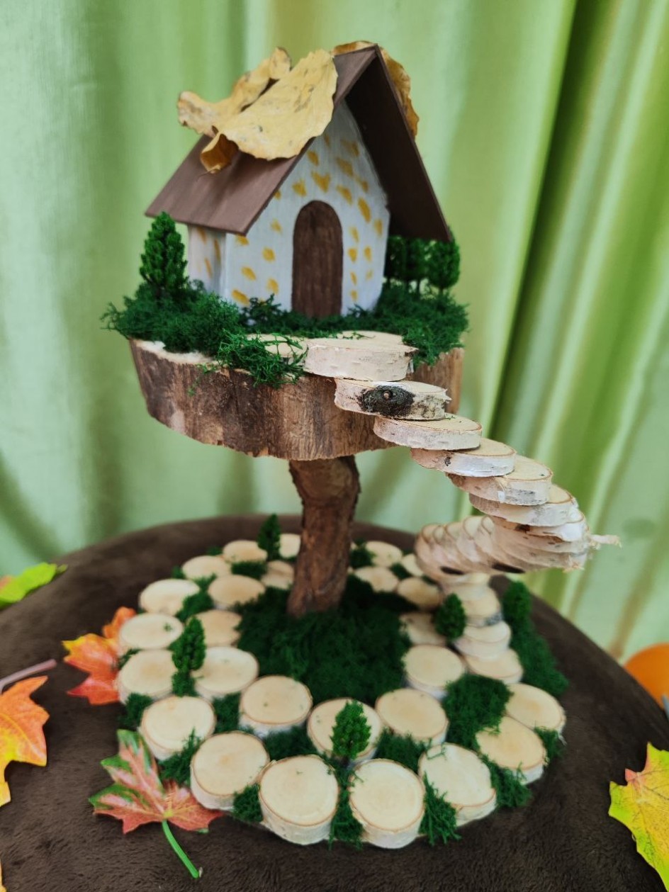 "Домик для белочки"