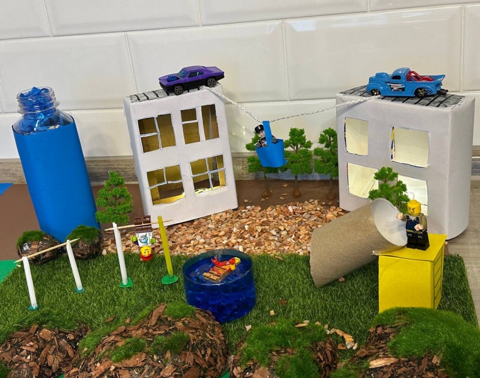 «Двор будущего» (макет).