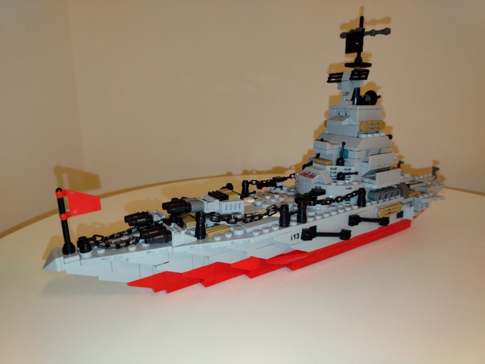 Большой военный крейсер "Защитник наших границ".